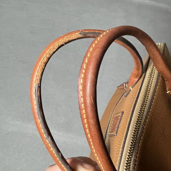 Dooney & Bourke Purse Florentine Tan Pebbled Leather Domed Satchel Front Zip - Picture 8 of 11